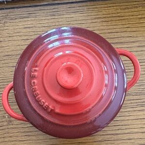 Le Creuset Cherry Red Dutch Oven mini set of 4